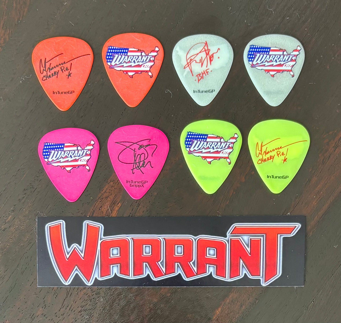 8 Pick Set with Surprise Sticker 